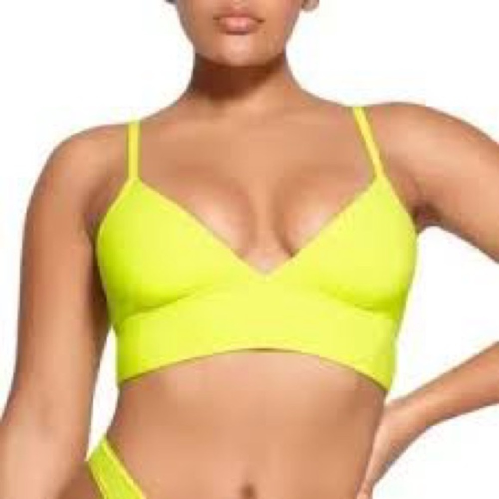 SKIMS Fits Everybody Triangle Longline Bralette in Daffodil Size: XS